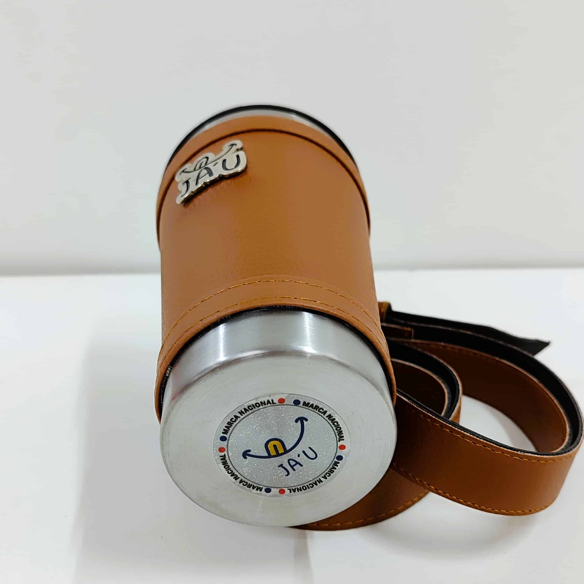 Vaso térmico forrado JAU con corra bandolera Marron eco cuero